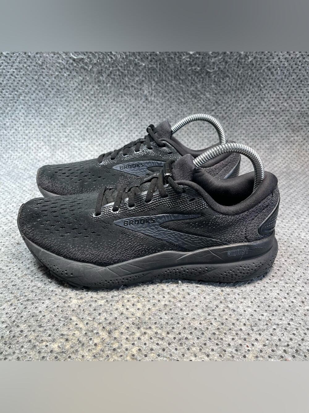 Brooks Ghost 16 Black Running Shoes Size 8 Women’s